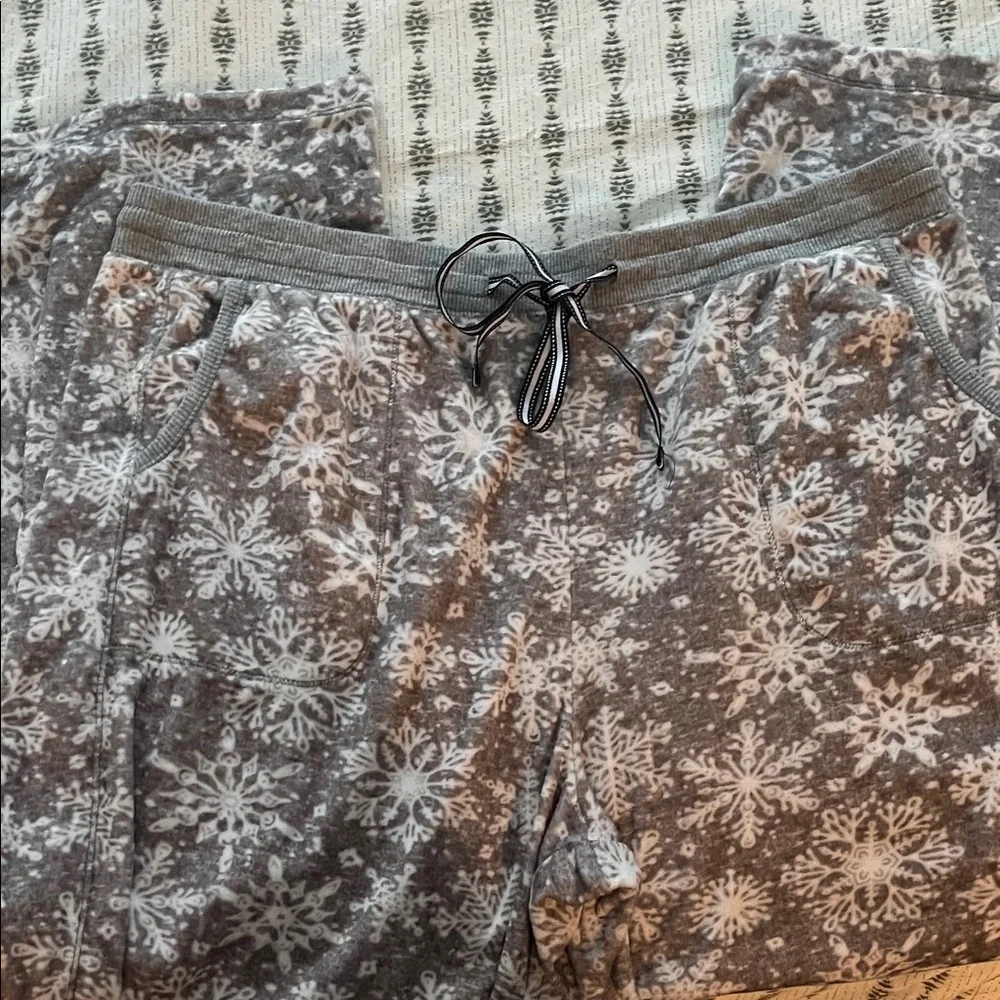 Nautica Gray Snowflake Pajama Set - Picture 5 of 5